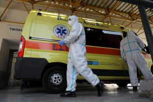 Διασώστες στο ΕΚΑΒ
