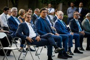 Ο Κυριάκος Μητσοτάκης και ο Βασίλης Κικίλιας