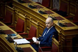 Ο Νίκος Δένδιας στη Βουλή