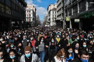 Φοιτητές κάνουν πορεία στην Αθήνα