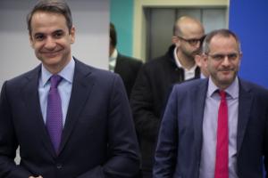 Ο Κυριάκος Μητσοτάκης και ο Κωνσταντίνος Ζούλας
