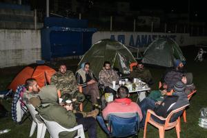 ΘΕΣΣΑΛΙΑ ΔΑΜΑΣΙ ΣΕΙΣΜΟΣ ΔΙΑΝΥΚΤΕΡΕΥΣΗ ΚΑΤΟΙΚΟΙ ΣΚΗΝΕΣ