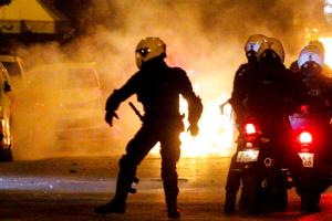 Αστυνομικοί της ομάδας Δράση στη Νέα Σμύρνη