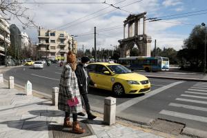 Στιγμιότυπό από την Αθήνα εν μέσω lockdown
