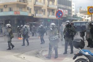 Επίθεση των ΜΑΤ στην φοιτητική πορεία στη Θεσσαλονίκη