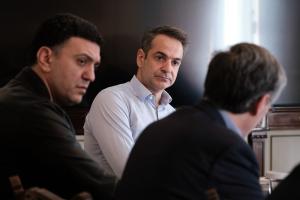 Κυριάκος Μητσοτάκης, Βασίλης Κικίλιας και Σωτήρης Τσιόδρας