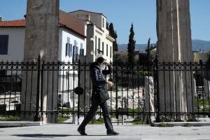 Στιγμιότυπο από το Μοναστηράκι εν μέσω lockdown