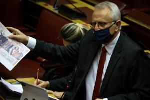 Ο Γιάννης Ραγκούσης στη Βουλή