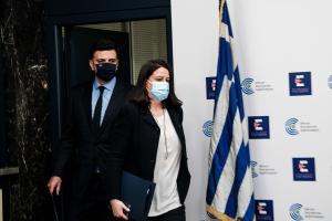 Νίκη Κεραμέως και Βασίλης Κικίλιας