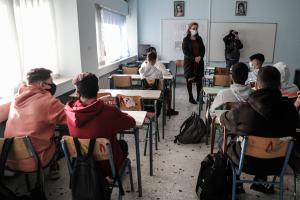 σχολεία κρούσματα