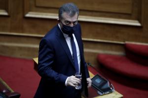 Ο Γιάννης Βρούτσης στη Βουλή