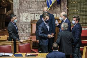 Κυριάκος Μητσοτάκης και Κωστής Χατζηδάκης στη Βουλή