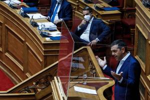 Αλέξης Τσίπρας και Κυριάκος Μητσοτάκης στη Βουλή