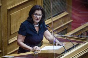 Η Θεανώ Φωτίου στη Βουλή.