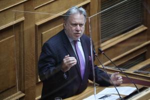 Ο Γιώργος Κατρούγκαλος στη Βουλή.