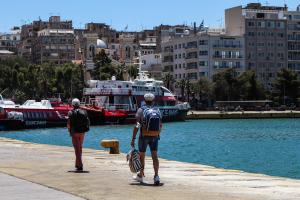ΛΙΜΑΝΙ ΠΕΙΡΑΙΑ ΚΟΡΩΝΟΙΟΣ