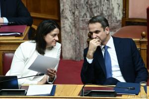Κυριάκος Μητσοτάκης Νίκη Κεραμέως Βουλή