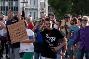 Συγκέντρωση αντιεμβολιαστών στο Σύνταγμα