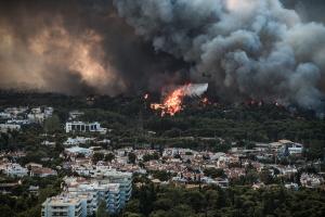 Πυρκαγιά στη Βαρυμπόμπη