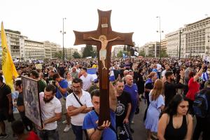 Αντιεμβολιαστές σε συγκέντρωση στο Σύνταγμα