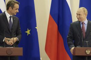 Βλαντίμιρ Πούτιν και Κυριάκος Μητσοτάκης
