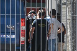 Ο Πέτρος Φιλιππίδης στις φυλακές Τρίπολης