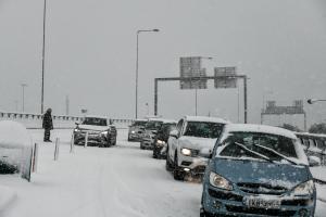 Χιόνια στην Αττική Οδό
