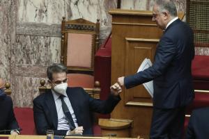 Χρήστος Σταϊκούρας, Κυριάκος Μητσοτάκης και Τάκης Θεοδωρικάκος