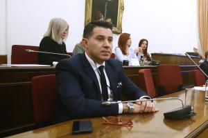 Μανιαδάκης