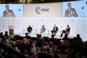 Ο Κυριάκος Μητσοτάκης σε συζήτηση με θέμα «Stemming the Illiberal Tide: The Global Challenge of Eroding Democracy»