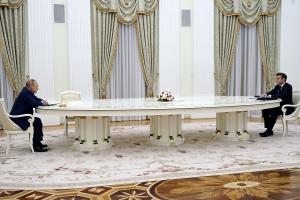 Βλαντίμιρ Πούτιν και Εμάνουελ Μακρόν