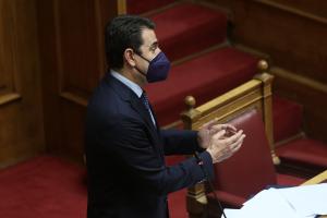Ο Κώστας Σκρέκας στη Βουλή