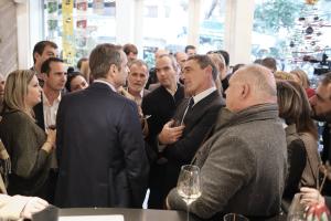 μητσοτακης με δημοσιογραφους
