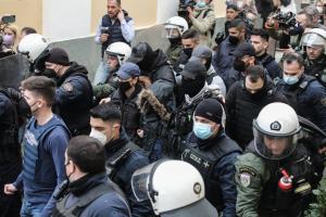 Η Ρούλα Πισπιρίγκου