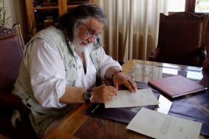 Ο βραβευμένος με Όσκαρ και παγκοσμίου φήμης μουσικοσυνθέτης Βαγγέλης Παπαθανασίου τον Αυγούστου του 2006.