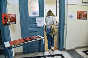 Νέα μέλη ψηφίζουν στις εκλογές του ΣΥΡΙΖΑ - ΠΣ