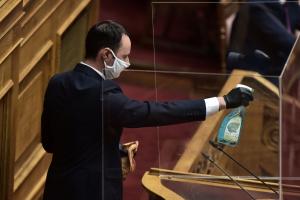 Απολύμανση στη Βουλή