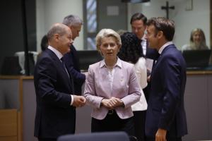 ΣΟΛΤΣ ΦΟΝ ΝΤΕΡ ΛΑΪΕΝ ΜΑΚΡΟΝ