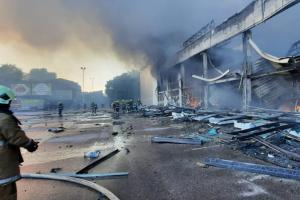 ΟΥΚΡΑΝΙΑ ΚΡΕΜΕΝΤΣΟΥΚ ΕΜΠΟΡΙΚΟ ΚΕΝΤΡΟ ΠΛΗΓΜΑ