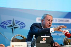 Ο Χουλουσί Ακάρ