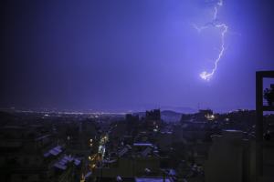 Αστραπή και καταιγίδα