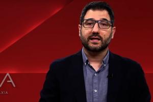 Ο Νάσος Ηλιόπουλος κάνει δήλωση