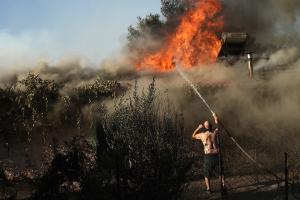 ΠΥΡΚΑΓΙΑ ΦΛΟΓΕΣ ΣΠΙΤΙ ΚΑΤΟΙΚΟΣ