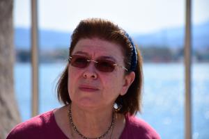 Η Λίνα Μενδώνη