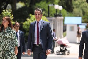 Ο Κυριάκος Μητσοτάκης αποχωρεί από το Προεδρικό Μέγαρο