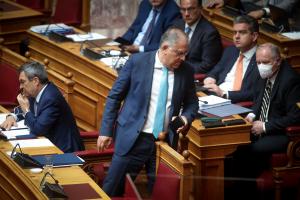 Ο Τάκης Θεοδωρικάκος στη Βουλή