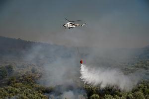 φωτιά πυροσβεστικό ελικόπτερο