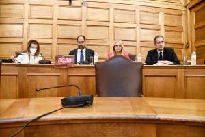 Το προεδρείο της εξεταστικής επιτροπής για τις υποκλοπές