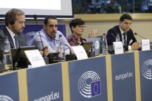 Κατάθεση δημοσιογράφων στην επιτροπή PEGA