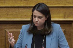 Η Νίκη Κεραμέως στη Βουλή